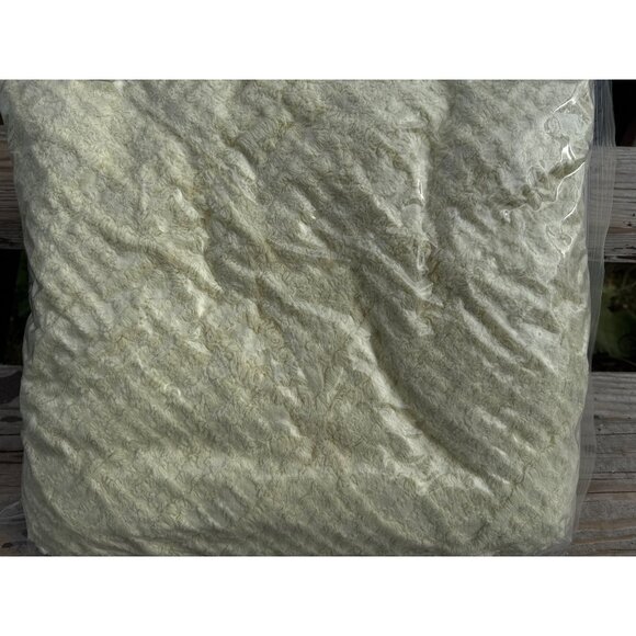 VTG Yellow Cream Chenille Full/ Queen Bedspread 97x98 Fringe Textured Diamond Pa - Picture 6 of 6